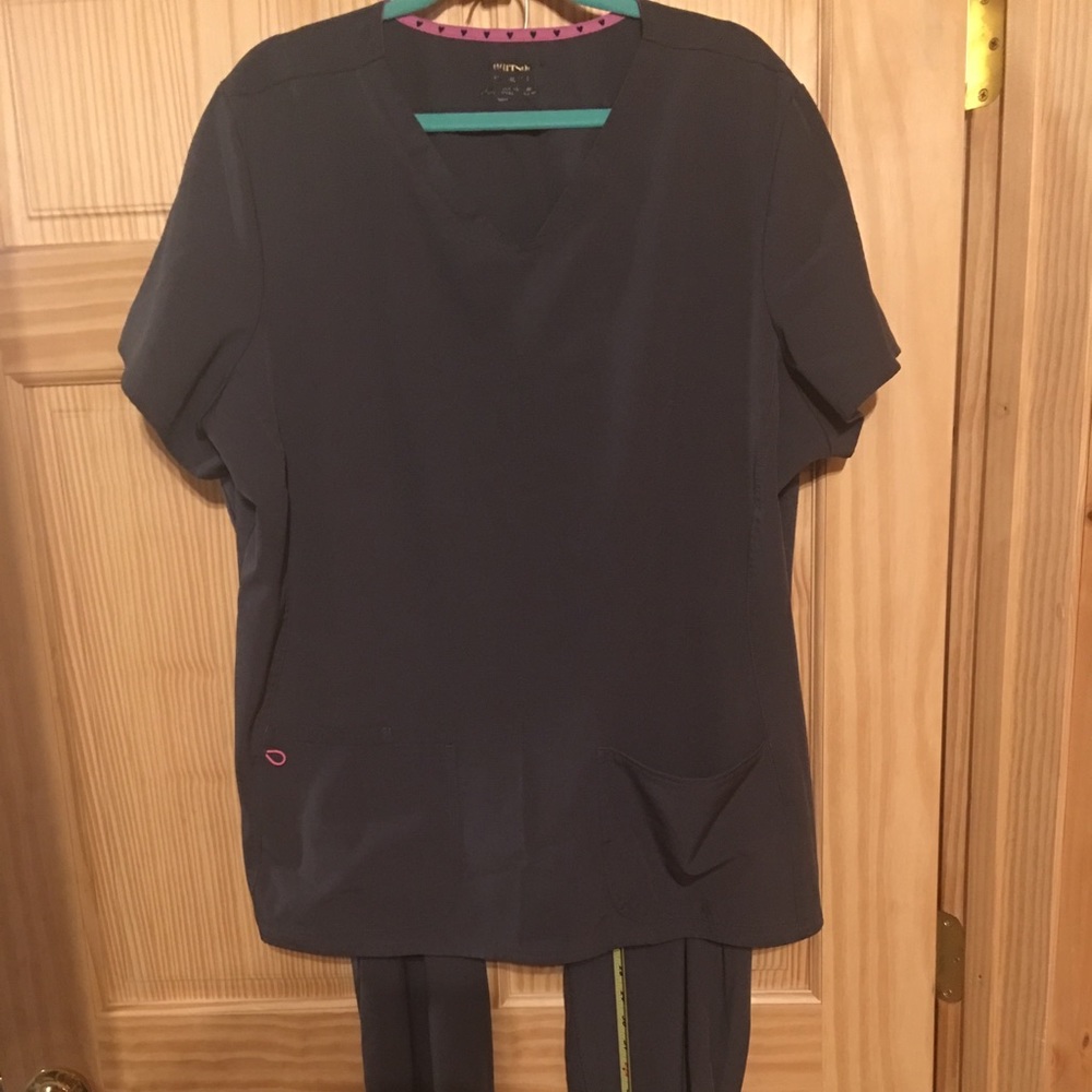 Heart and soul gray scrub set.